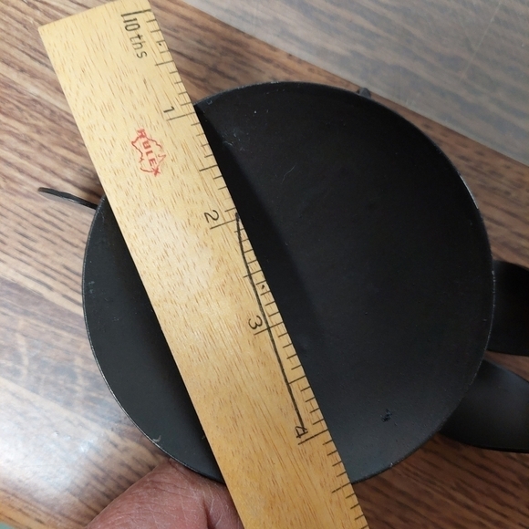 Black Metal Human-shaped Candleholder - Picture 8 of 8